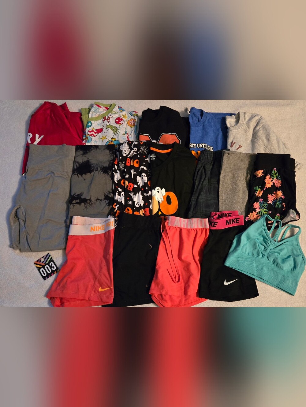 Lot/Bundle of 17 Womens/Misses Clothing (XS-S)